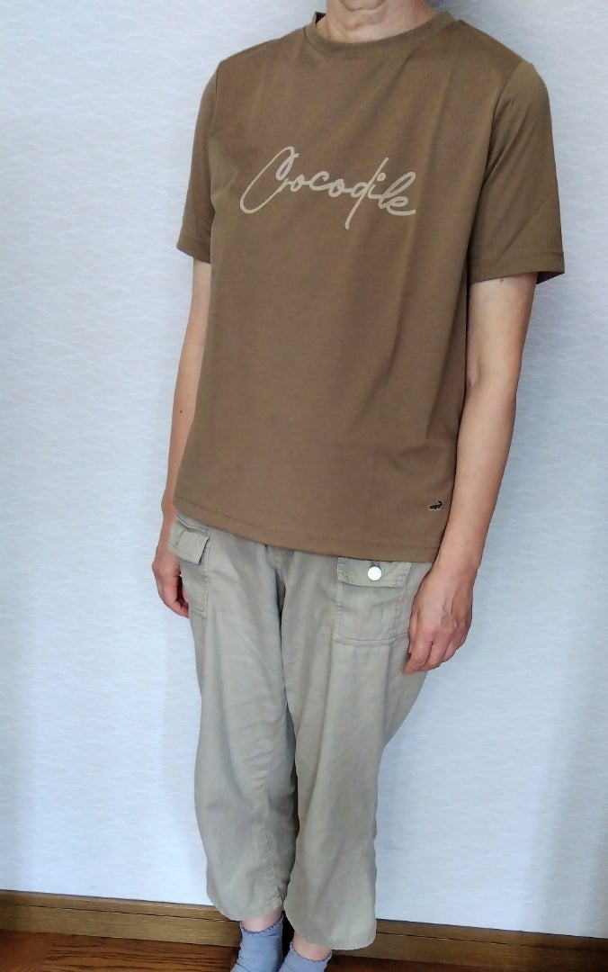 購入したクロコダイルのTシャツをきた管理者
