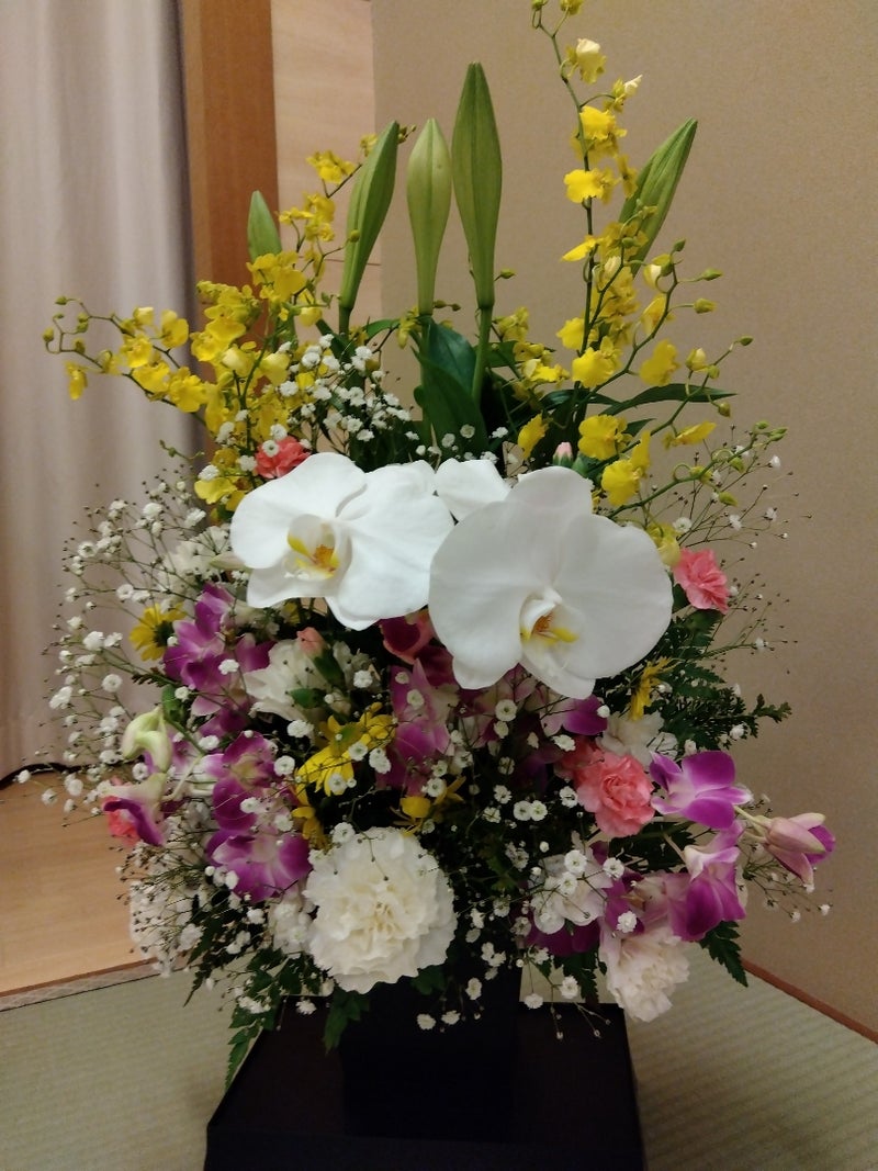 葬儀時のフラワーアレンジメント